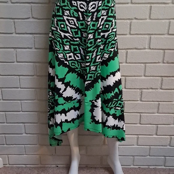 International Concepts Green/Black/White Bead & Gem Formal Dress. Size Small NWT - Picture 5 of 14